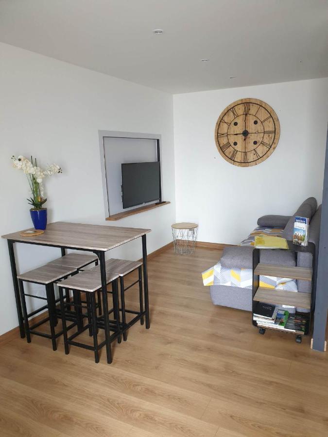 Studio Le Menascle Saint-Georges-de-Luzencon Bagian luar foto